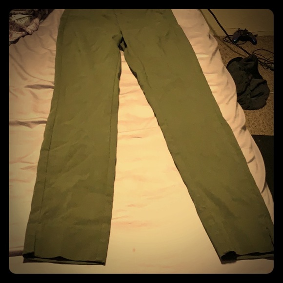 Capris - Picture 1 of 4